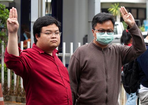 ▲泰國人權律師阿農去年9月遭泰國政府以冒犯君主罪關押在監獄，5月5日在獄中染武漢肺炎。圖為遭關押時的資料畫面。（圖／美聯社／達志影像）