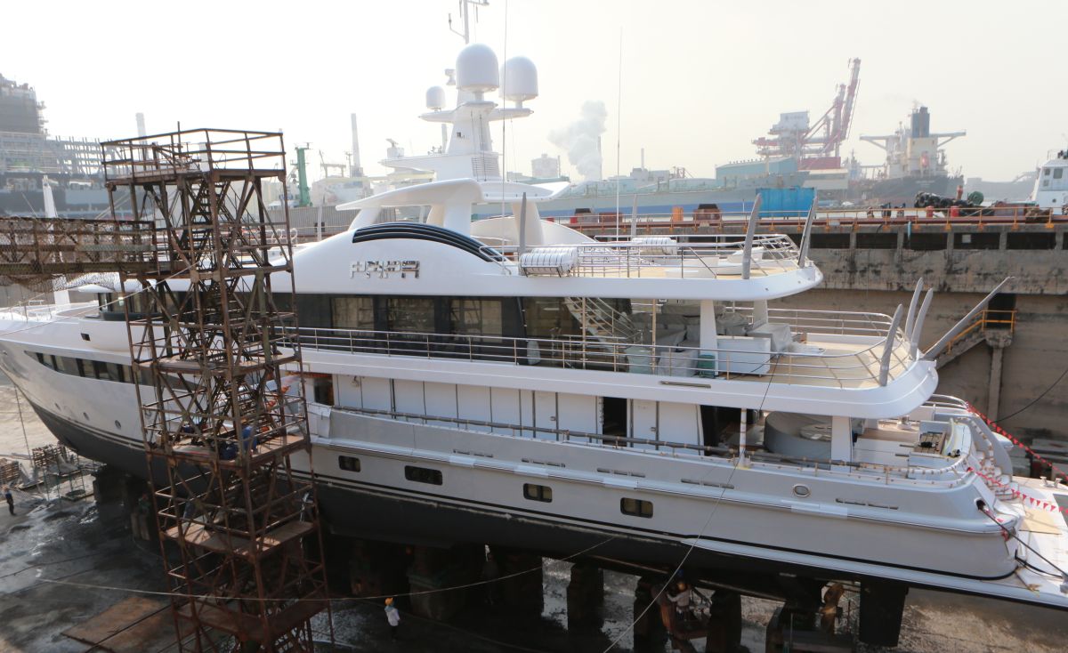 ▲德國豪華遊艇到台灣國際造船公司高雄廠進行歲修。(圖／台灣國際造船提供)
