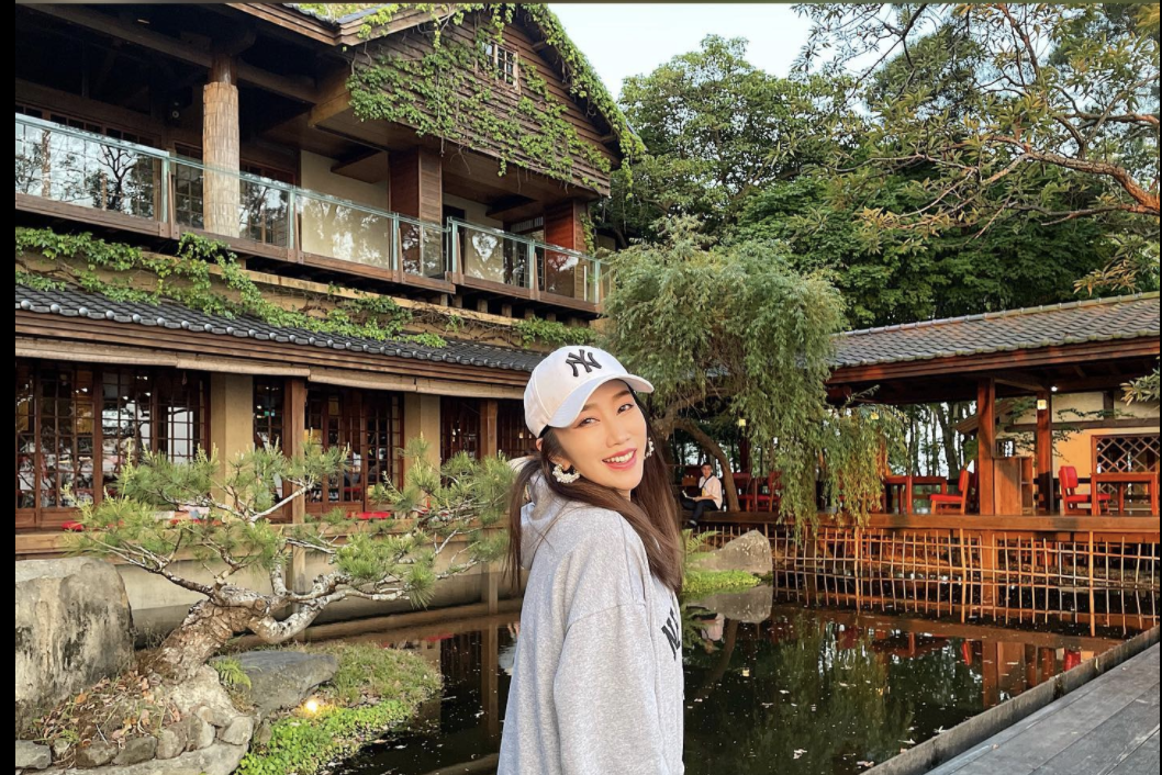 ▲針對網友質疑業配文太多，林佩瑤解釋平均一個月只有兩則。（圖／翻攝林佩瑤臉書）