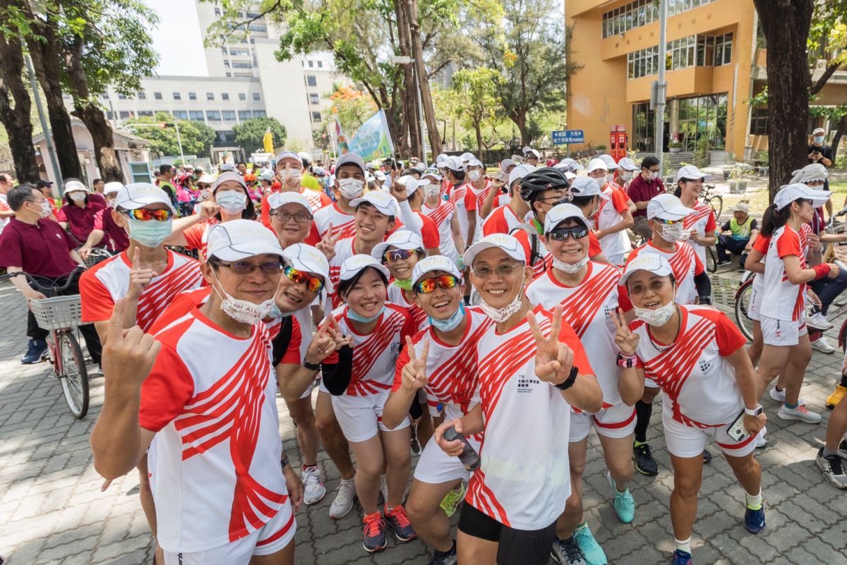 ▲勞苦功高的全大運聖火隊凱旋合影（圖／記者林怡孜攝，2021,05,08）