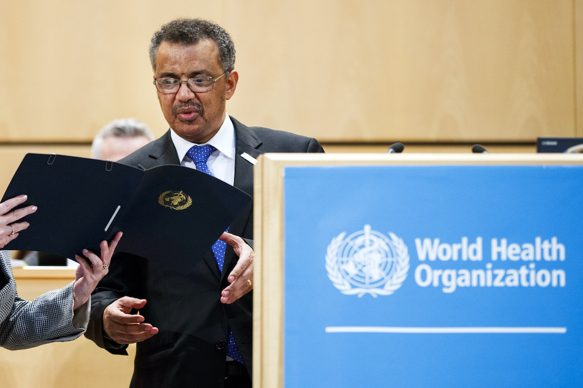 ▲世界衛生組織（WHO）秘書長譚德塞表示，新冠病毒源自實驗室外洩的假設尚未被排除，需要更多的資料進行研究。（圖／美聯社／的達志影像）