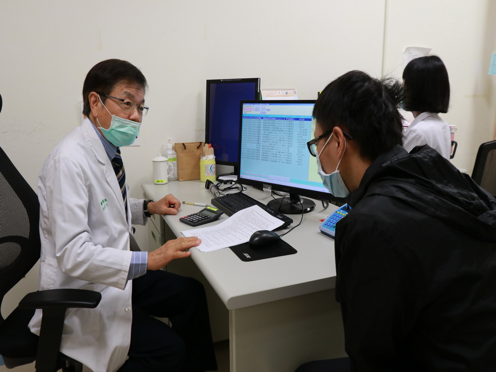 ▲罹患重度乙型地中海貧血，醫生囑必須定期接受各項超音波檢查，並每三個月定期抽鐵蛋白追蹤(圖／醫院提供2021.5.11)