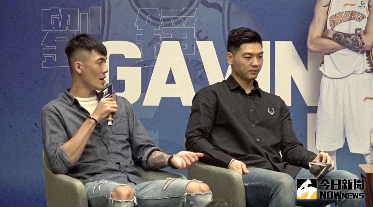 ▲劉錚(左)和胡瓏貿分享在CBA打球的心得。（圖／葉政勳攝）