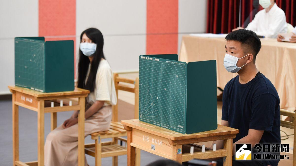 ▲5月21日、22日即將迎來國中會考，但目前疫情升溫，有國中生到「CROSSROAD跨世代倡議平台」提案希望延後國中教育會考或改線上考試。（圖／記者陳明安攝，2021.05.12）