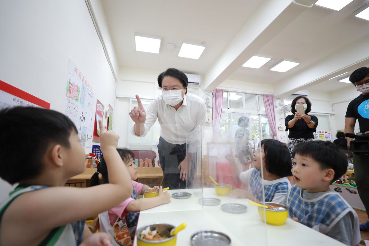 ▲基隆市長林右昌強調，「防疫一體，同島一命！」防疫的戰爭沒有僥倖。（圖／基隆市政府提供）