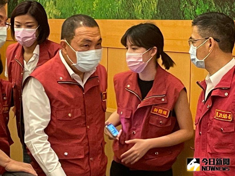 ▲新北市長侯友宜今（12）日要求市府各單位，以超越二級警戒的態度及標準，面對疫情。（圖／記者陳志仁攝，2021.05.12）