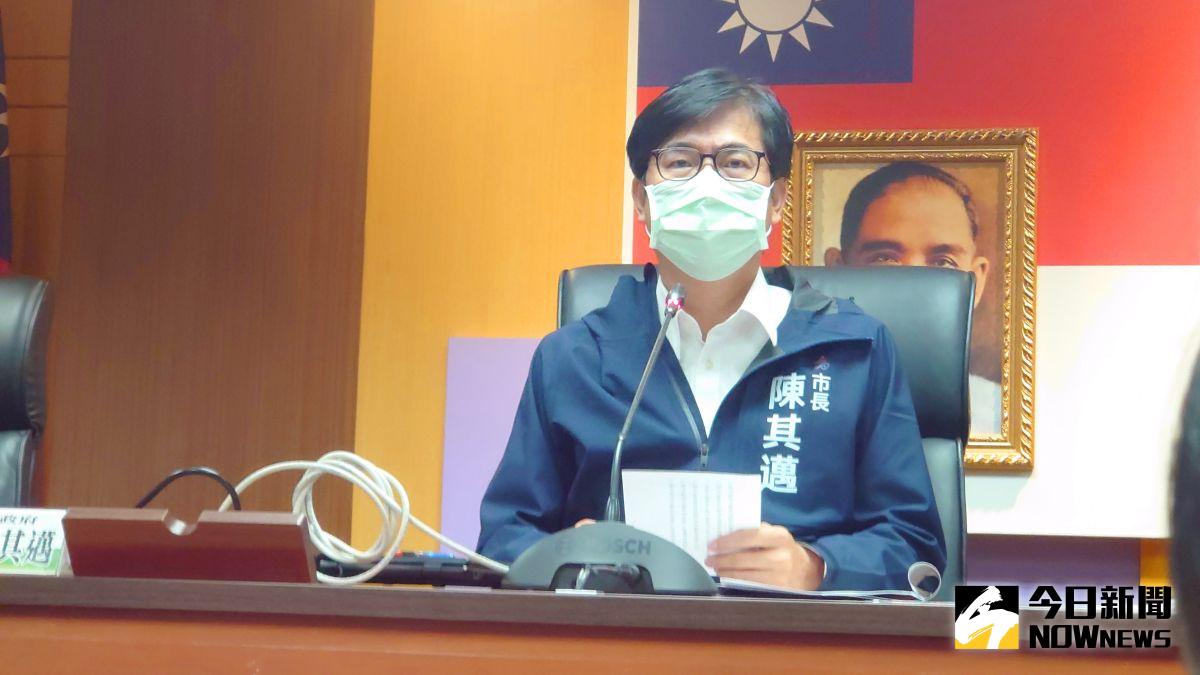 ▲基隆一名確診個案曾參加進香團到高雄進香，高雄市長陳其邁下午表示，已經匡列56名接觸者。（圖／記者鄭婷襄攝，2021.05.12）