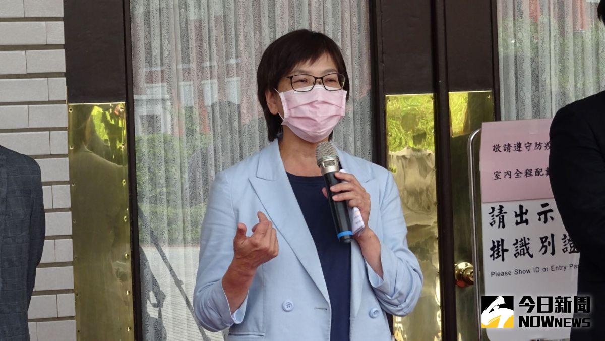▲國內進入社區感染期，本土確診人數屢創新高，立委蔡壁如呼籲踴躍打疫苗。(圖／記者呂炯昌攝，2021.05.13)
