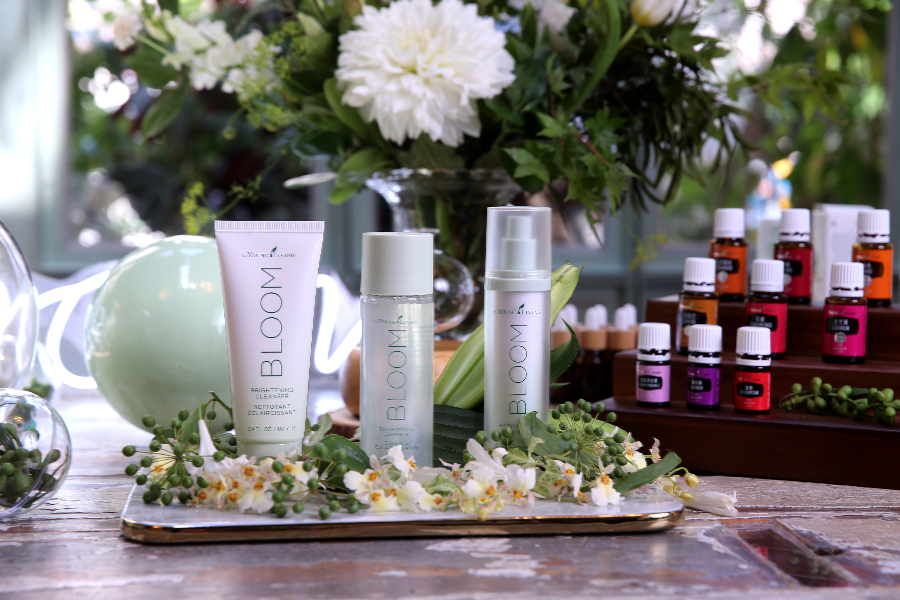 ▲精油領導品牌Young Living 悠樂芳跨足肌膚保養領域，推出全新「BLOOM 植萃亮白系列」，簡單3步驟讓各世代的女性都能呈現出自己最美好的樣貌。（圖／資料照片）
