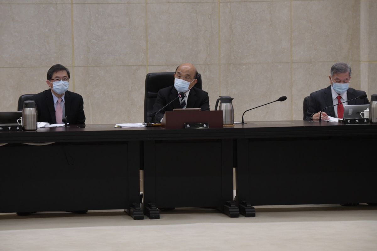 ▲行政院在13日的行政院會中，拍板加碼紓困特別預算至6,300億元。（圖／行政院提供）