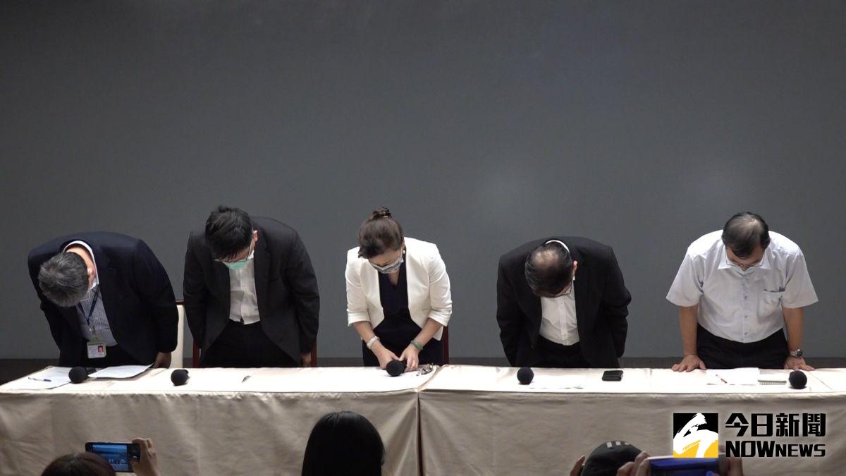 ▲經濟部長王美花（中）帶著台電高層向社會致歉。（圖／記者朱永強攝,2021.05.13）
