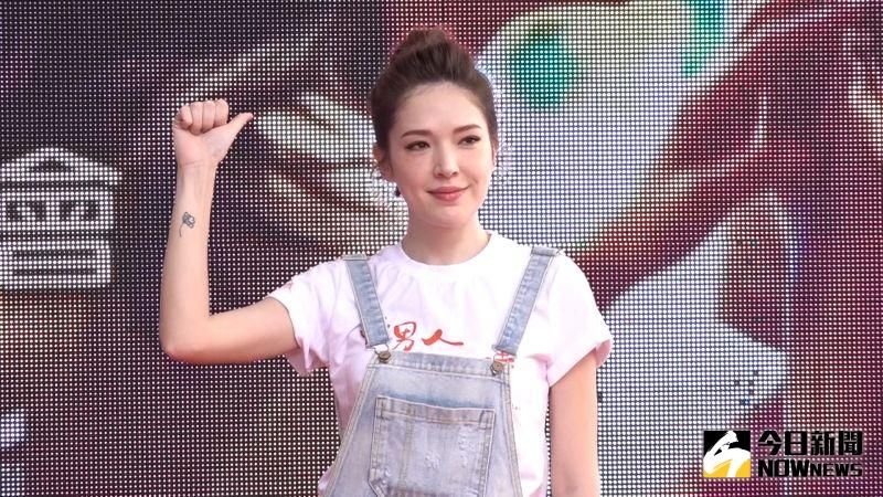 ▲許瑋甯傳婚變後,亮麗現身謝票記者會。(圖/記者朱永強攝)