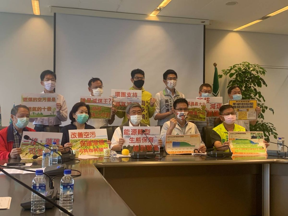 ▲民進黨台中市議會黨團宣布，即日起全體議員全面暫停跑攤(圖／資料照片)