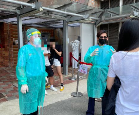 ▲本土確診疫情爆發，北市府在外華設置多個快篩站。（圖／北市府提供）