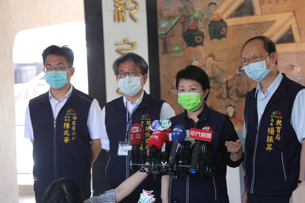 ▲市長盧秀燕強調，針對個案所涉足跡，環保局已兵分多路全面完成消毒；相關接觸者市府均全盤掌握並密切追蹤(圖／市政府提供2021.5.16)