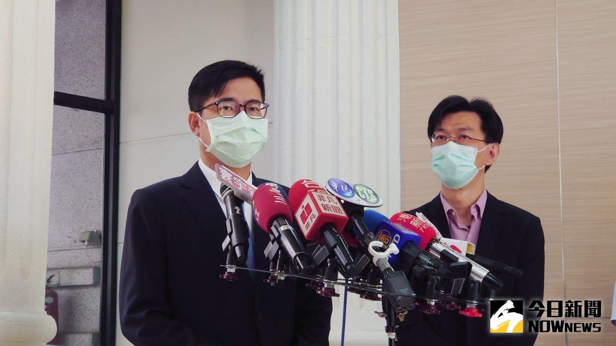 ▲高雄市長陳其邁今日上午講到，確診病例連日增加，認為雙北的疫情會越來越嚴重，高峰期應該還沒有到。（圖／記者鄭婷襄攝，2021.05.17）