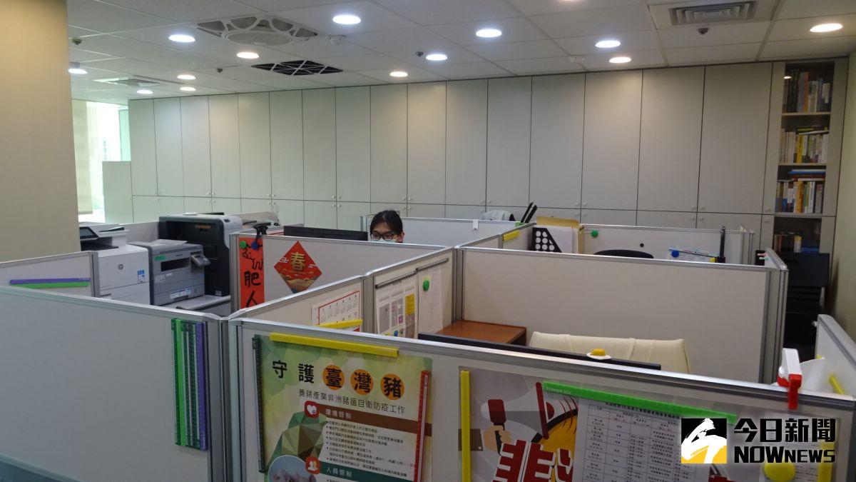 ▲全國三級警戒延長至6月14日，勞動部今日公布端午連假期間出勤及工資給付規定。(圖／NOWnews資料照，記者呂炯昌攝）