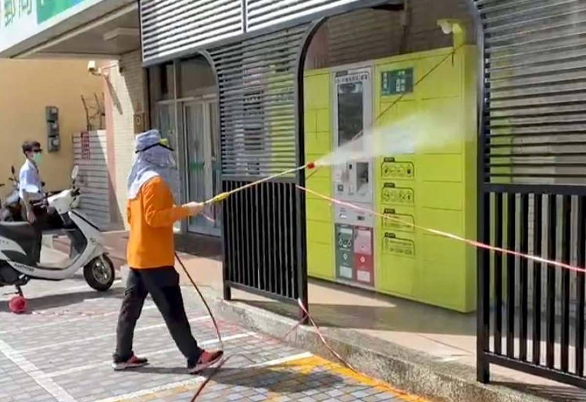 ▲高雄確診者曾於5月10日返回南州鄉父親家探視及前往崁頂鄉親友處，屏東縣衛生局快速完成相關足跡地點的消毒作業。（圖／屏東縣政府提供, 2021.05.17）