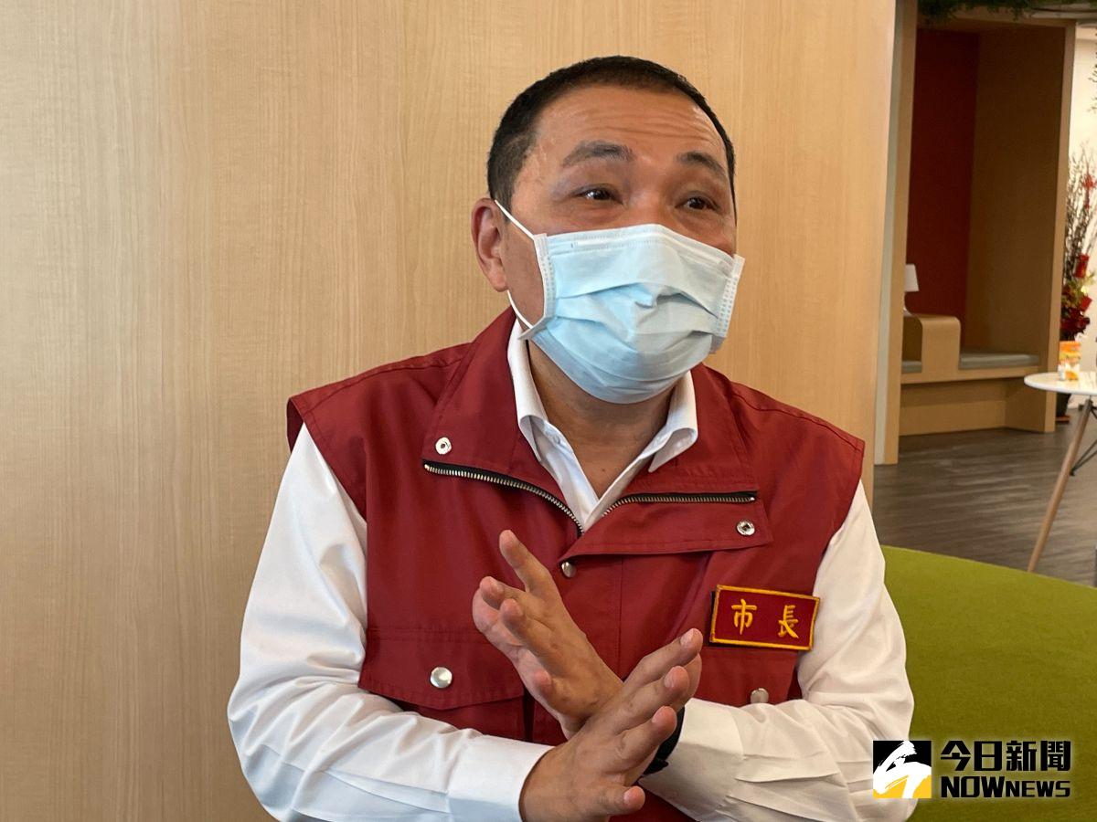 ▲侯友宜強調，其實不叫「封城」，應該是「高度管制、低度活動、擴大管制」，還是可以維持民生基本的生活方式。（圖／記者陳志仁攝，2021.05.17）