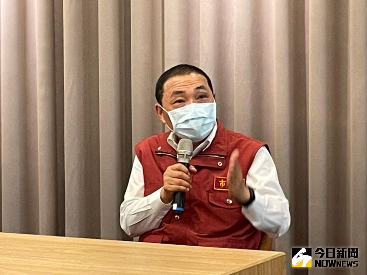 ▲土城昨（17）日發生超商店員提醒客人要戴口罩、實聯制卻遭毆打；侯友宜很痛心與生氣，強調要予以嚴懲與重罰。（圖／記者陳志仁攝，2021.05.18）