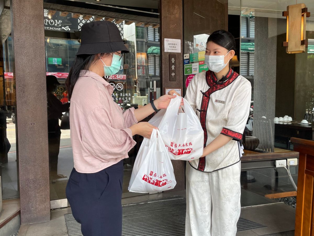 ▲勞動部最新統計，因疫情被迫減班休息人數破萬人。（圖／業者提供）