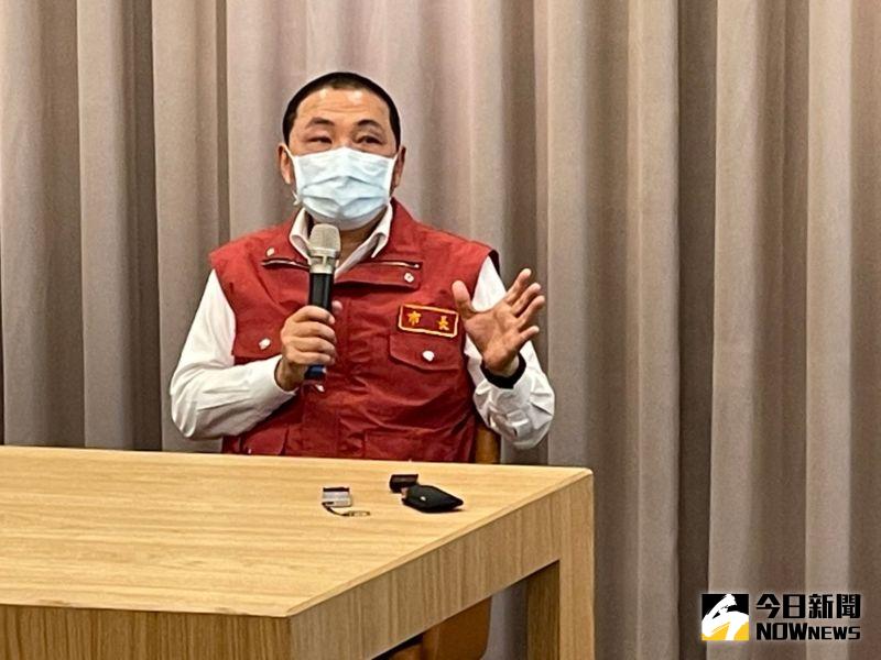 ▲新北市長侯友宜表示,新北市累計已594例,將透過新北市醫師公會組成的「基層診所防疫隊」強化防疫量能。(圖/記者陳志仁攝,2021.05.19)