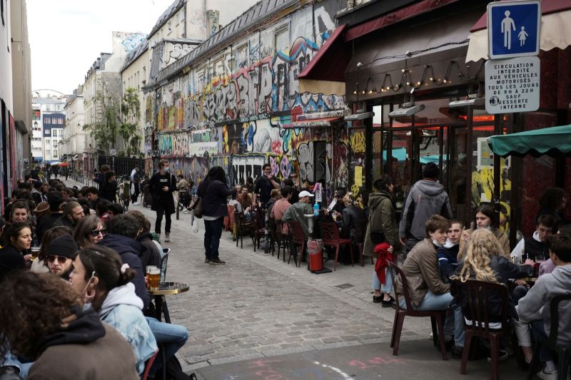 法國第二階段解封　餐廳酒吧人潮洶湧慶祝重生