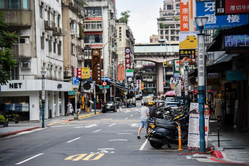 å°ç£ç–«æƒ…ä½•æ™‚è¶¨ç·© é†«å–Šå‡º é—œéµæ™‚é–