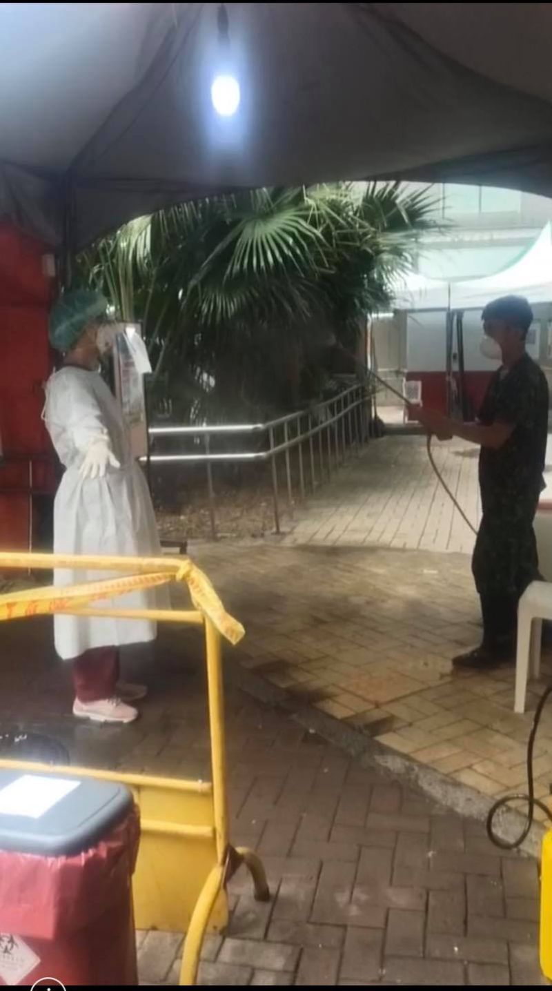 ▲北市召集退休醫護抗疫,曾是護理師的民眾黨立委蔡壁如赴和平醫院報到見習。(圖/蔡壁如臉書)