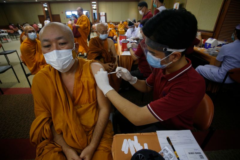 ▲泰國6月7日將啟動全國大規模一般民眾疫苗施打計畫，境內的外國人亦納入新型冠狀病毒疫苗計畫中。（圖／美聯社／達志影像）