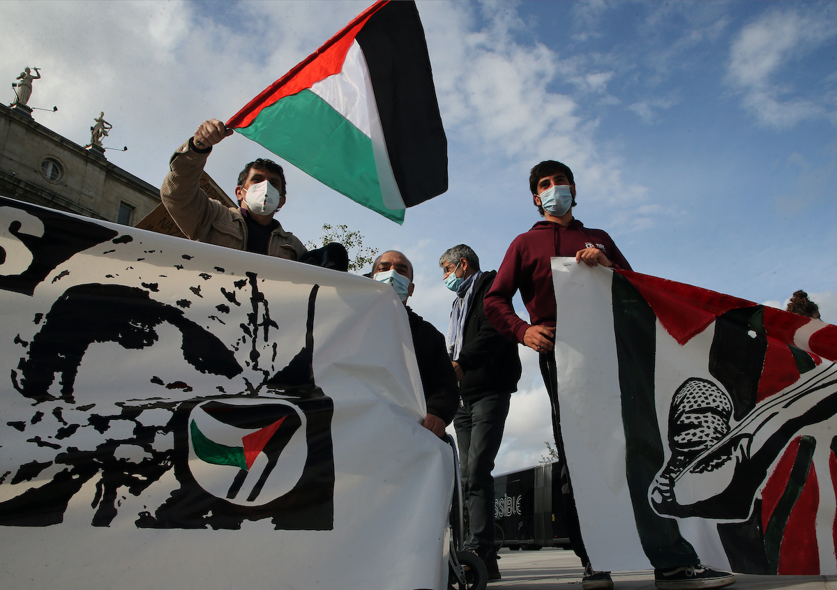 ▲以巴衝突造成260人喪生，法國巴黎出現群眾示威聲援巴勒斯坦人（圖／美聯社／達志影像）