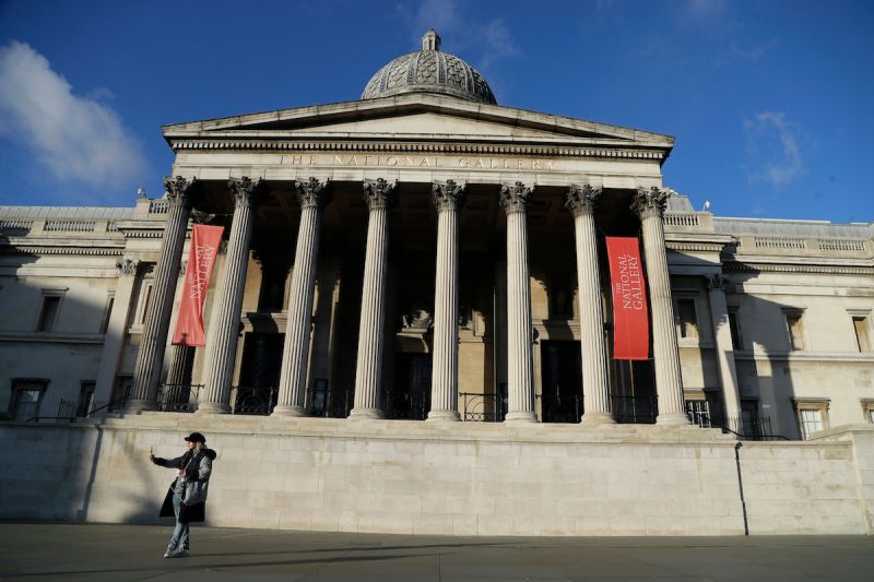 ▲英國廣播公司（BBC）總監霍爾因為曾參與設計黛安娜專訪一事，辭去英國國家美術館館長的職務。圖為英國國家美術館（National Gallery）。（圖／美聯社／達志影像）