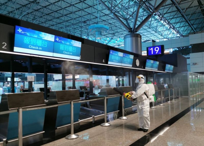 ▲交通部長王國材要求全國17座機場今（23）日徹底清潔消毒。（圖／交通部提供）