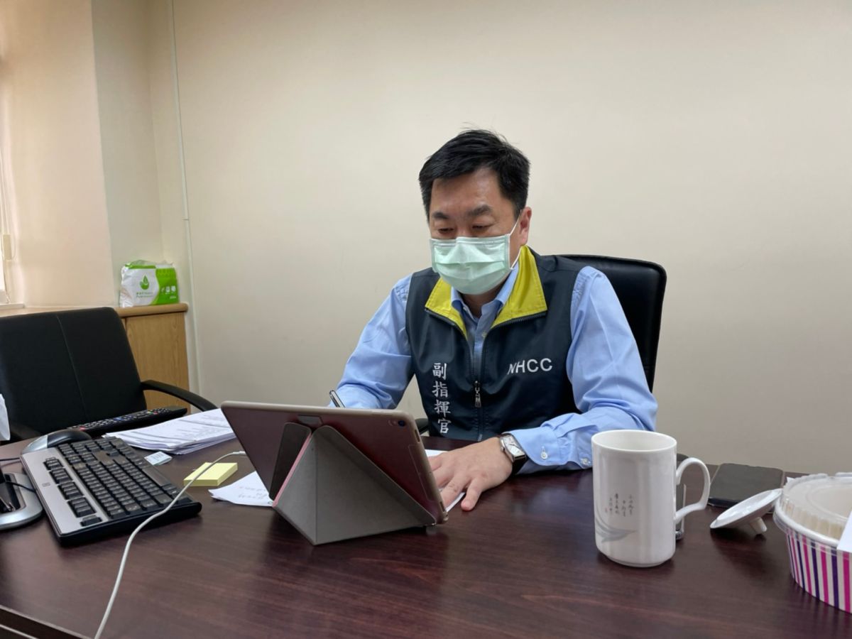 ▲內政部次長兼指揮中心副指揮官陳宗彥今（23）日與全國各縣市警察局長、消防局長視訊連線，感謝警消同仁堅守崗位，站在第1線齊心抗疫。（圖/新頭殼）