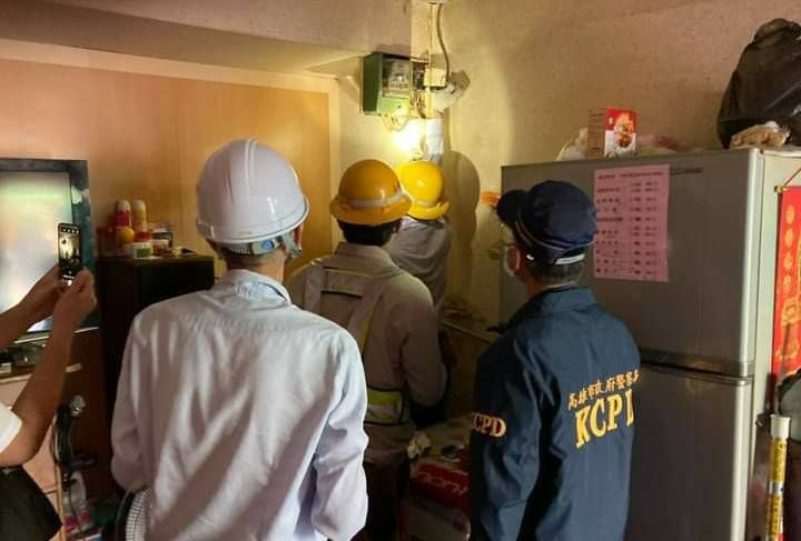 ▲高雄市政府今天立即將兩處違規營業的高風險場所進行斷水斷電。(圖/截自陳其邁臉書)