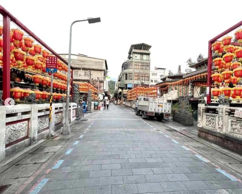 ▲蔡阿嘎經過士林夜市,拍下空前景象,直呼是「20年第一次!」(圖/翻攝自蔡阿嘎IG)