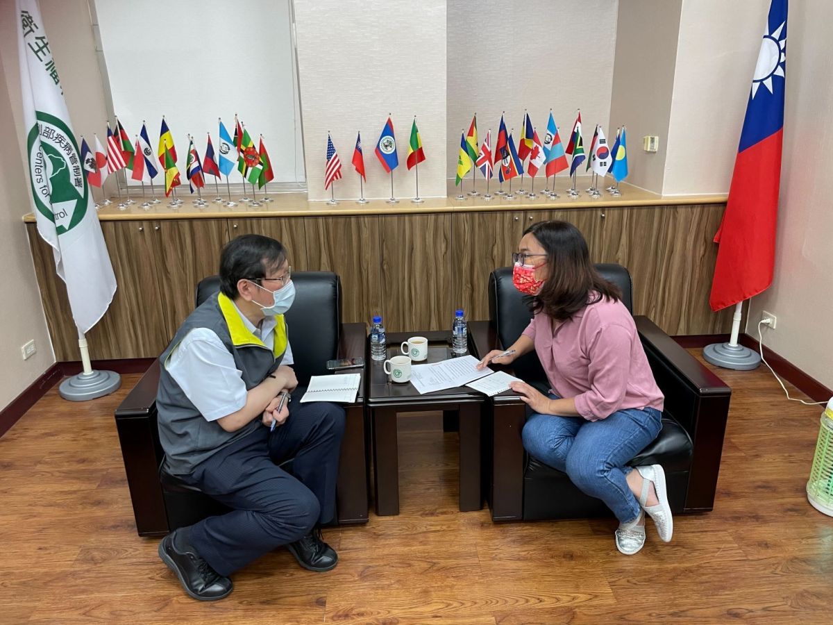 ▲對於中央流行疫情指揮中心不准金門設快篩站，金門縣籍國民黨立委陳玉珍直赴指揮中心找答案。(圖／陳玉珍辦公室提供)