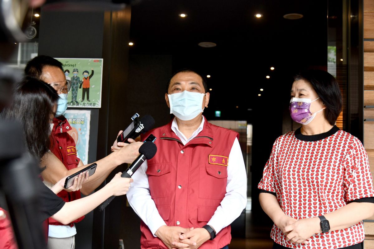 ▲侯友宜表示，集中檢疫所這1年多來都由中央統合調度，不管是在新北市或其它縣市，也有其它縣市送到新北的集中檢疫所來。（圖／新北市政府提供）