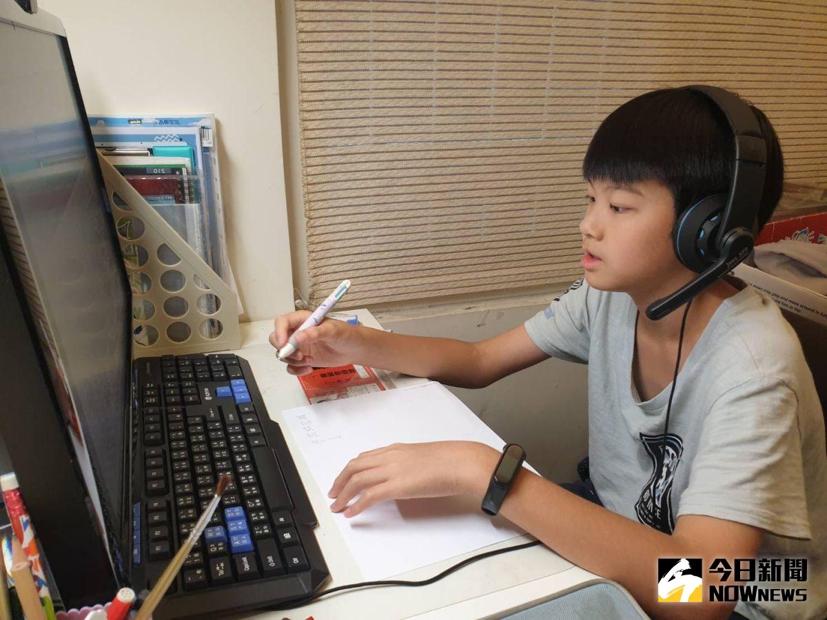 ▲對於是否全國統一停課改遠距教學，家長意見不同，各有為難之處。（圖／記者許家禎攝，NOWnews資料照片）