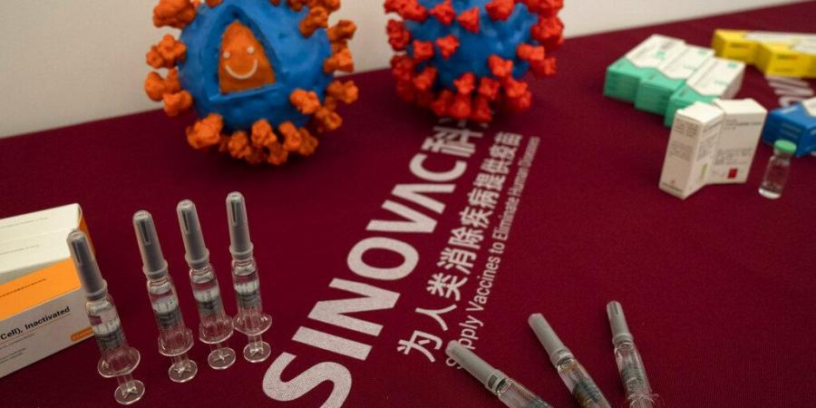 ▲外媒分析，即使北京樂意提供疫苗給台灣，出於政治考量，台灣當局也不可能接受。圖為中國科興疫苗。（圖／美聯社／達志影像）