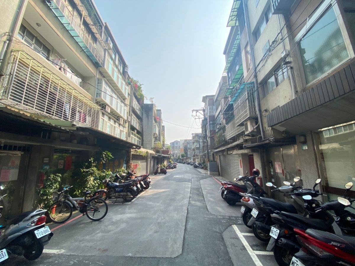 ▲專家建議，若要買公寓5樓，可選擇小坪數物件，後續轉手較為容易。（圖／NOWnews資料照片）