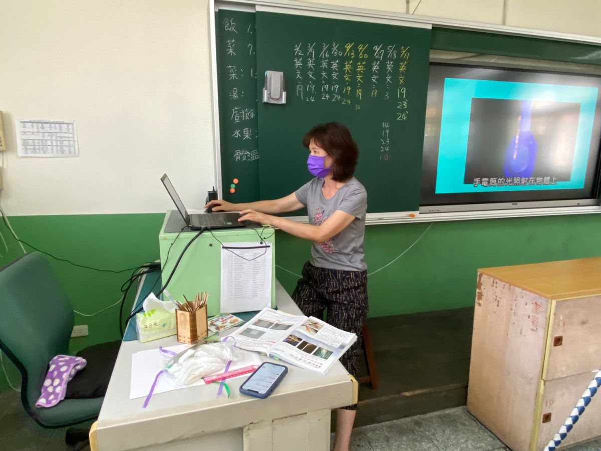 ▲高中職以下學校停課延長至6月14日，中市政府教育局表示，公私立高中職以下學校課程教學、畢業考、期末考與補考，採彈性多元方式處理(圖／教育局提供2021.5.26)