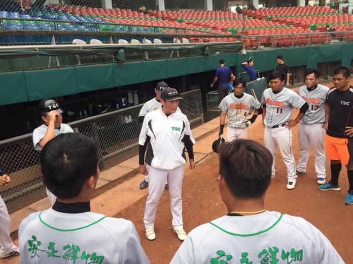▲中華隊總教練由吳思賢擔任。（取自安永鮮物成棒隊粉絲團）