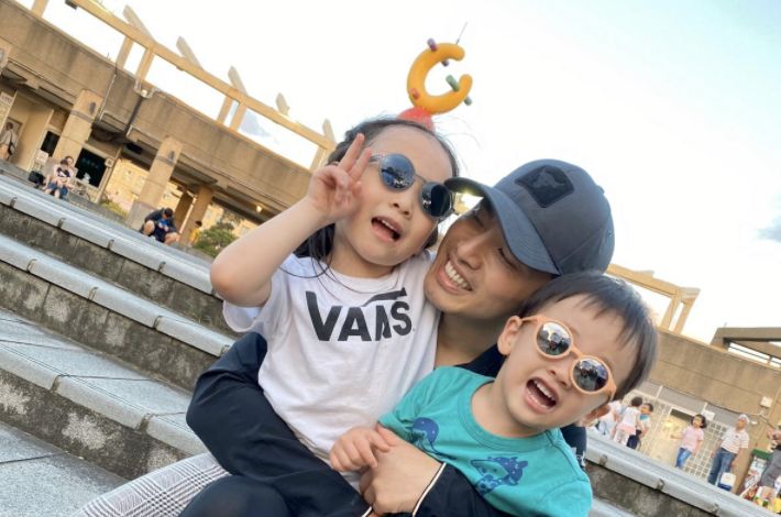 ▲阿緯化身全職奶爸，坦言帶娃不容易，幼兒園相當重要。（圖／阿緯提供）