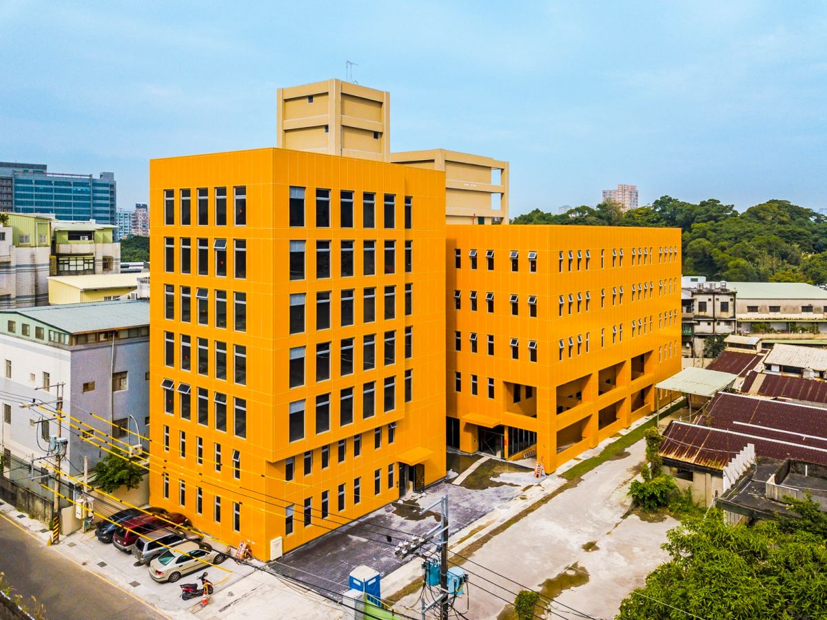 ▲安信建經代建廠辦大樓-「盛元承天」案位於永寧捷運站附近，預計於今年上半年度落成。（圖／NOWnews資料照片）