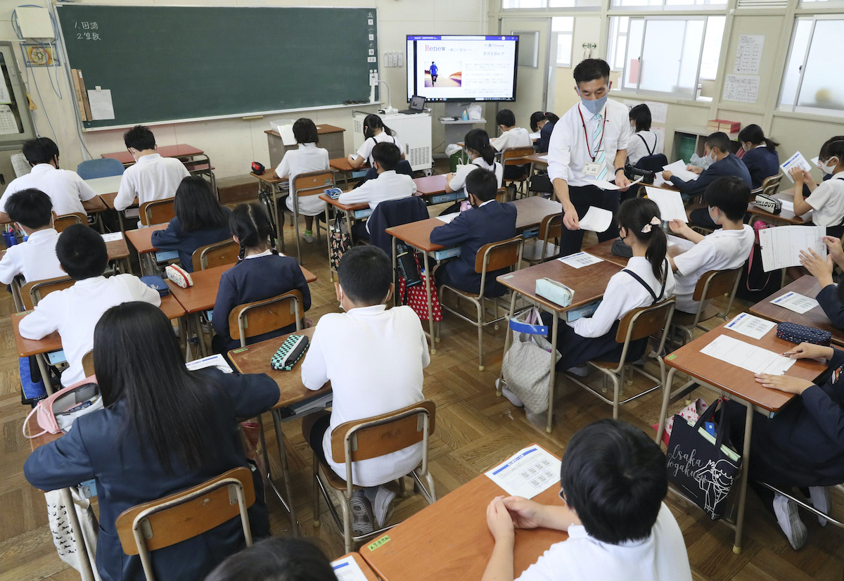 ▲日本富山縣富山市今天上午包括中小學及保育設施在內，共有464人因病缺席，研判有可能是因為營養午餐造成集體食物中毒。示意圖。（圖／美聯社／達志影像）