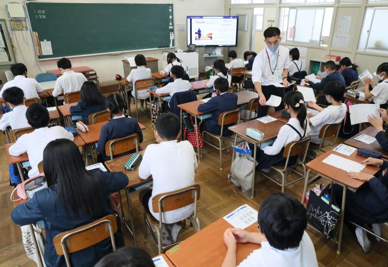 ▲受到疫情影響，日本中小學全國學力測驗睽違2年再次舉行。（圖／美聯社／達志影像）