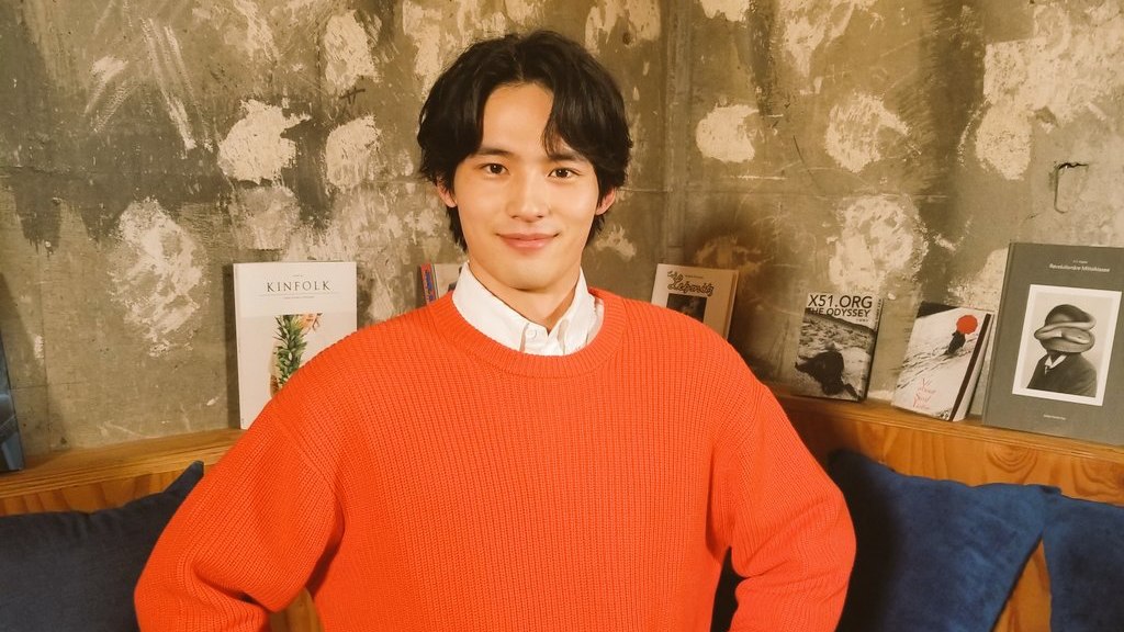 ▲岡田健史認為經紀公司薪資給的不合理。（圖／MIU404 Twitter）