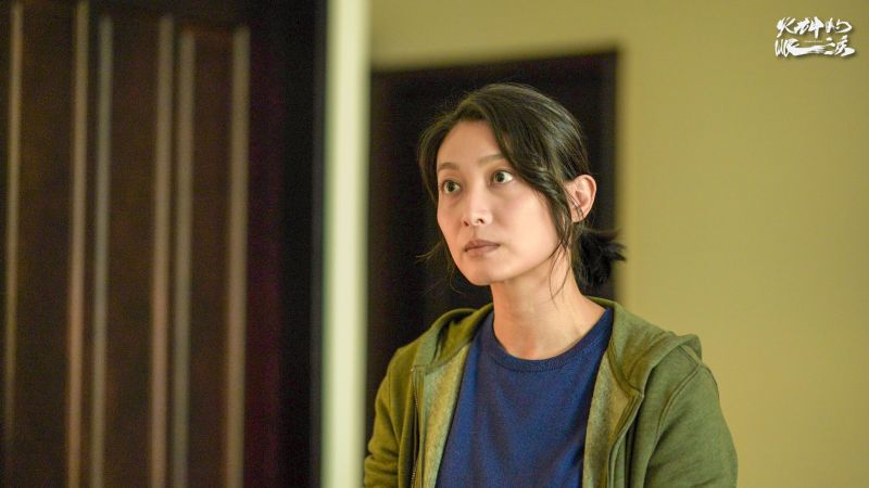 ▲▼柯奐如為角色刻意增肥、扮醜,詮釋媽媽育兒辛苦的一面。(圖/柯奐如臉書)