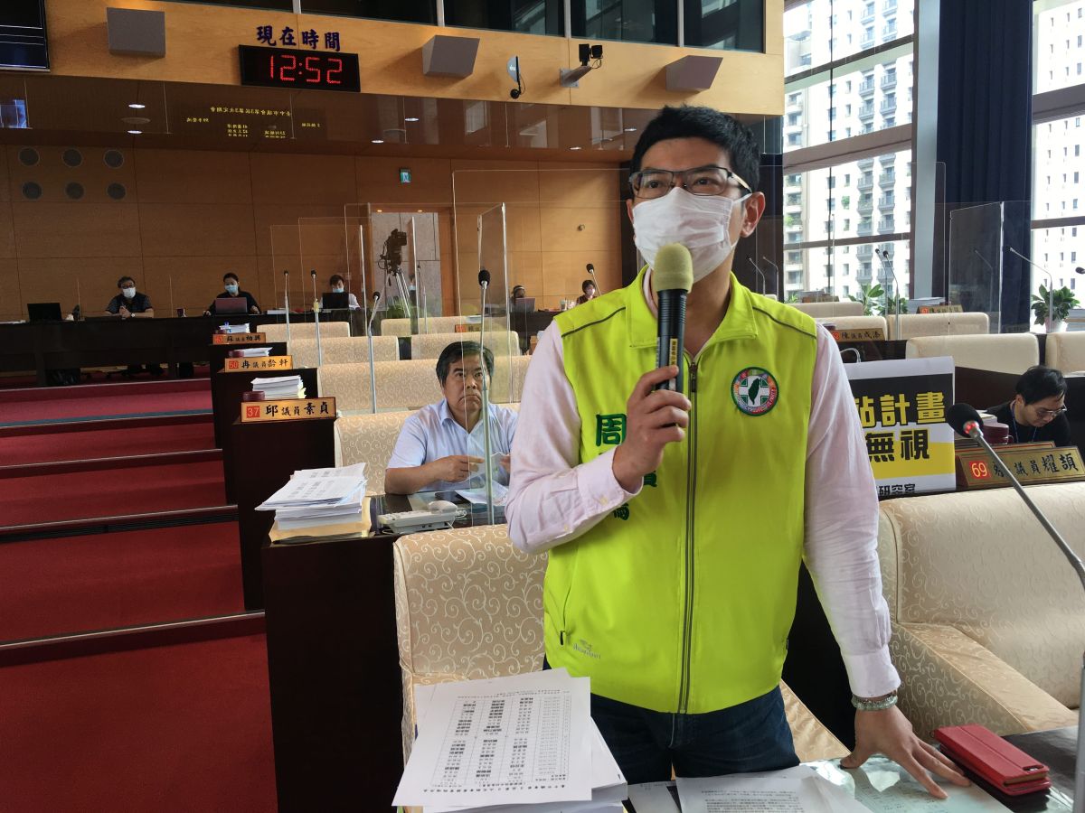 ▲議員周永鴻指出，台中市疫苗施打效率低，應該好好檢討流程。(圖／周永鴻提供2021.5.30)